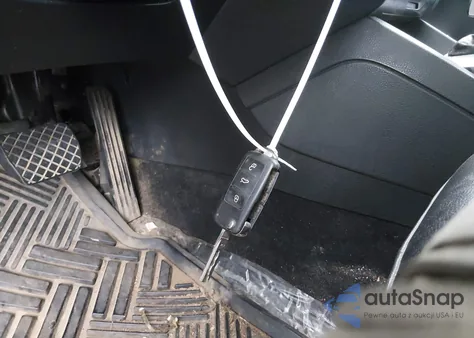 2014 Volkswagen Jetta 1.8T Se z USA, uszkodzony, nr VIN 3VWD17AJXEM421000